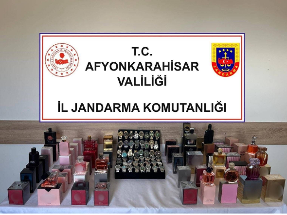 Jandarmadan Sülümenli’de Kaçak Eşya Operasyonu