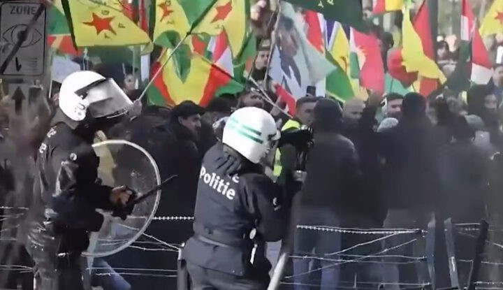 Brüksel’de YPG/SDG Yandaşlarına Polis Müdahalesi