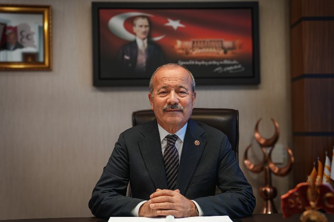 “Berat Kandili, birlik ve beraberliğimizi pekiştiren müstesna bir gecedi