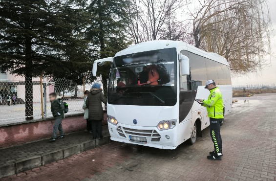 Okul Servis Araçlarına Yönelik Denetimler Aralıksız Sürüyor