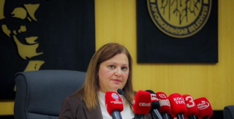 “İNSANLARI BORÇLANDIRMADAN KONUT VE İŞ YERİ SAHİBİ YAPACAĞIZ”