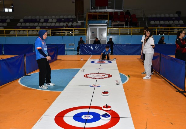 Afyonkarahisar’da Floor Curling Müsabakaları Sona Erdi