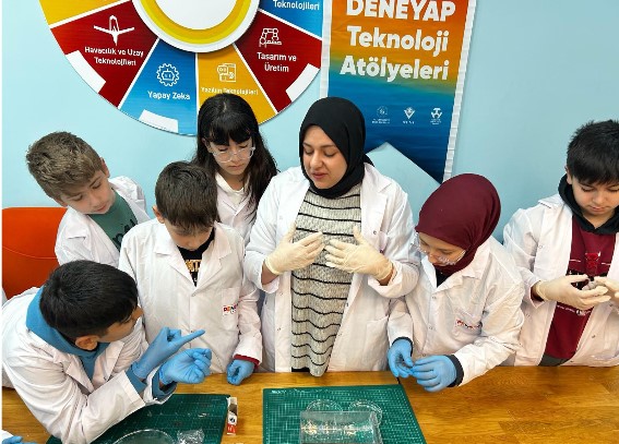 DENEYAP Teknoloji Atölyelerinde eğitim almak isteyen öğrenciler, deneyap.org adresi üzerinden başvuruları Yapabilirler.
