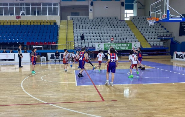 Afyonkarahisar’da Küçükler Basketbol Heyecanı Sona Erdi