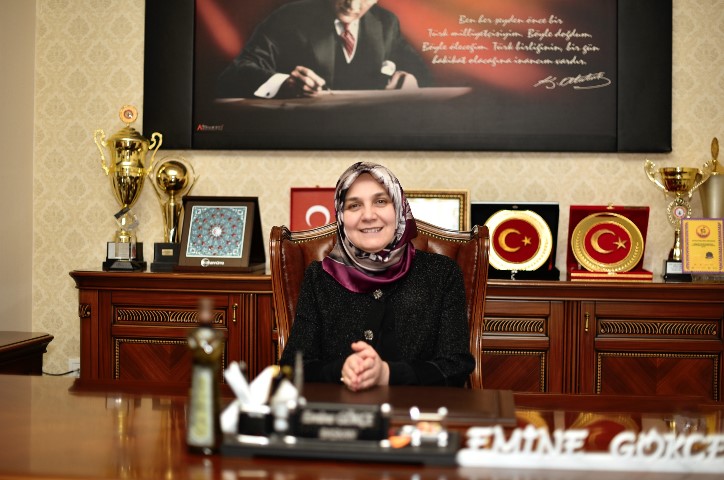 İhsaniye’de Teravih Sonrası Çaylar Sahura Kadar İkram: Belediye Sosyal Tesislerinde Ramazan Bereketi