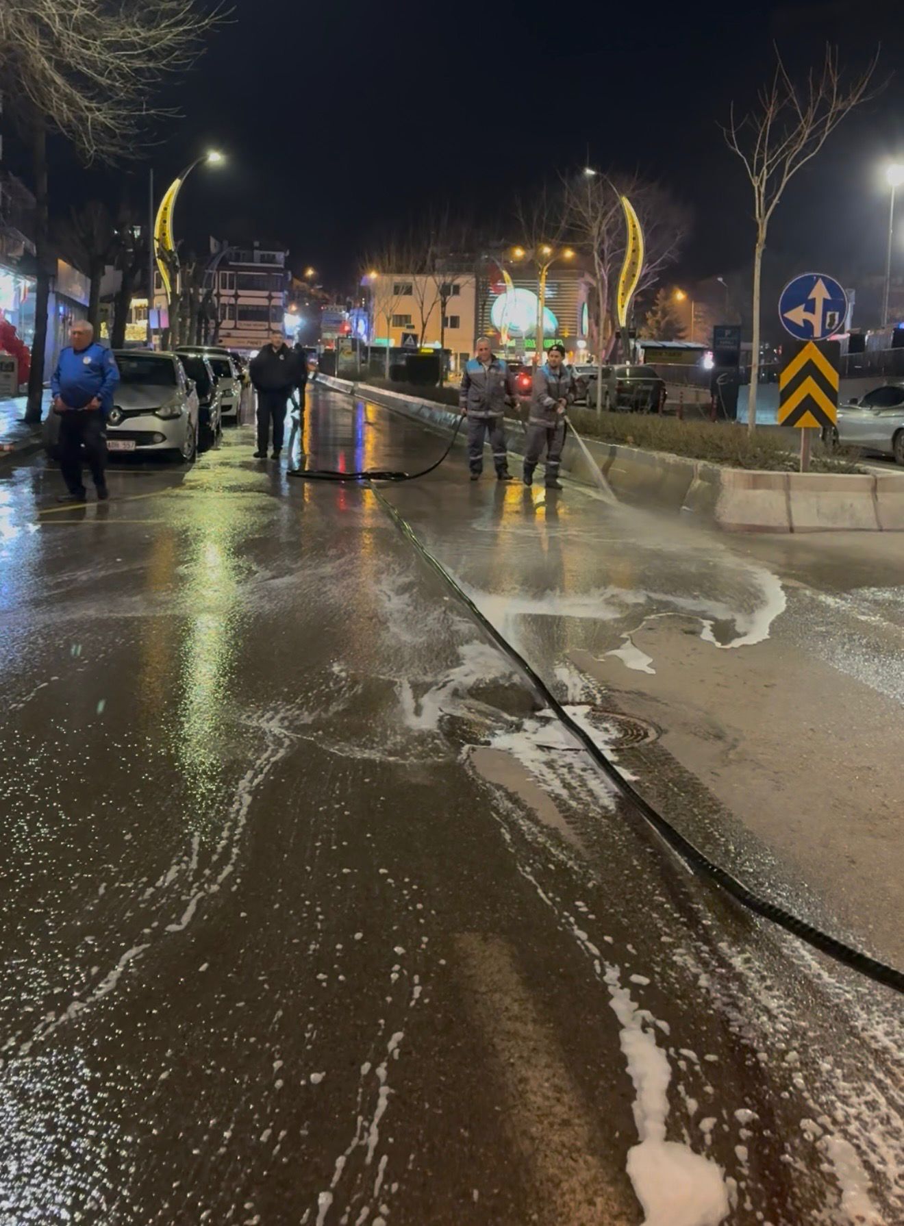 Afyonkarahisar'da caddeler pırıl pırıl