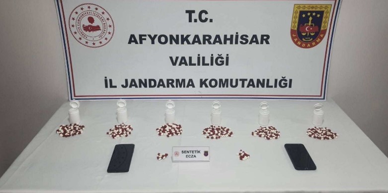 Afyonkarahisar’da Uyuşturucu Operasyonu: 2 Hükümlü Yakalandı