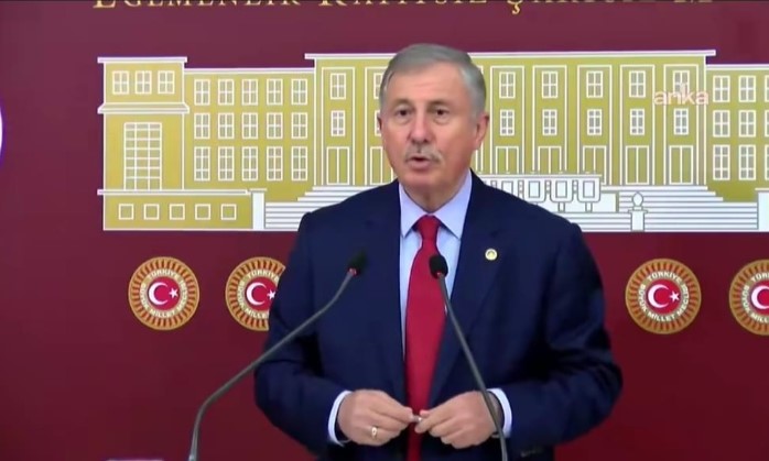 Selçuk Özdağ, AB’nin roaming düzenlemesi ve Türkiye’nin bu sisteme dahil edilip edilmediğine ilişkin iddiaları Meclisi gündemine taşıdı.